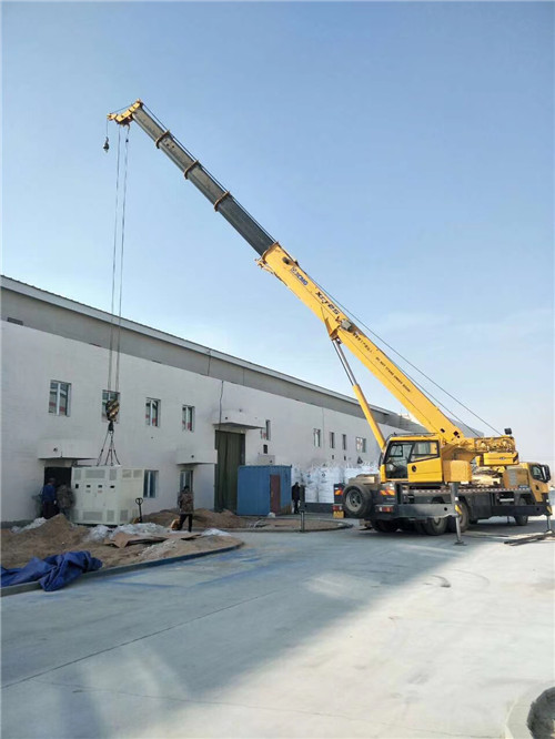 安义县“超载就喊停”—— 吊车的 “重量保镖” 技术